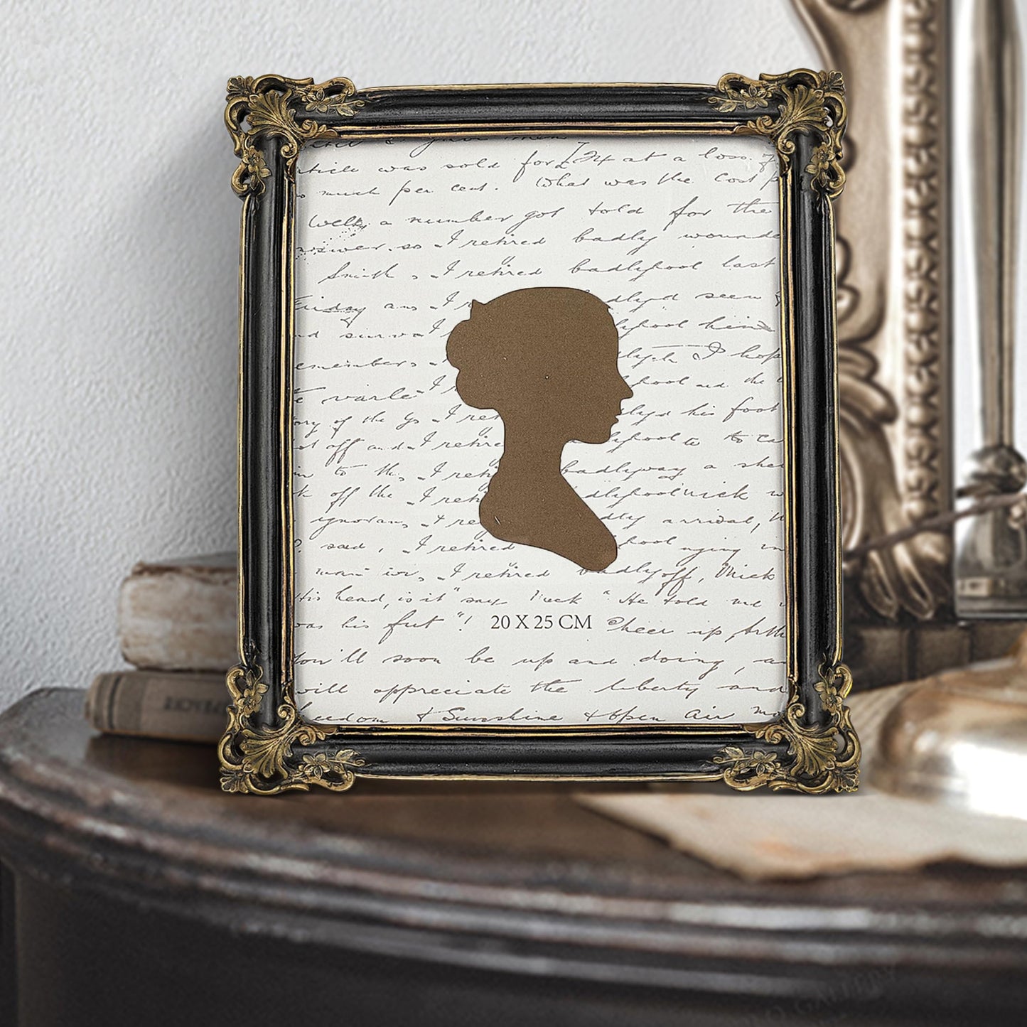 Sunlit Vintage Picture Frame 4x6 Inch, Luxury Antique Photo Frames with Glass Front, Photo Display, Tabletop Wall Hanging, Gift Ideas